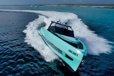 Yacht