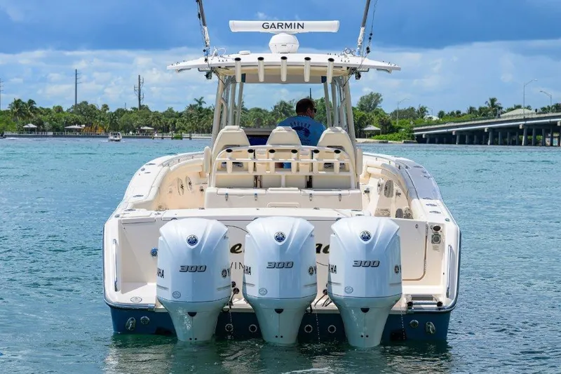 Reel Chaos Yacht Photos Pics Grady White 33 - Reel Chaos - Triple Yamahas