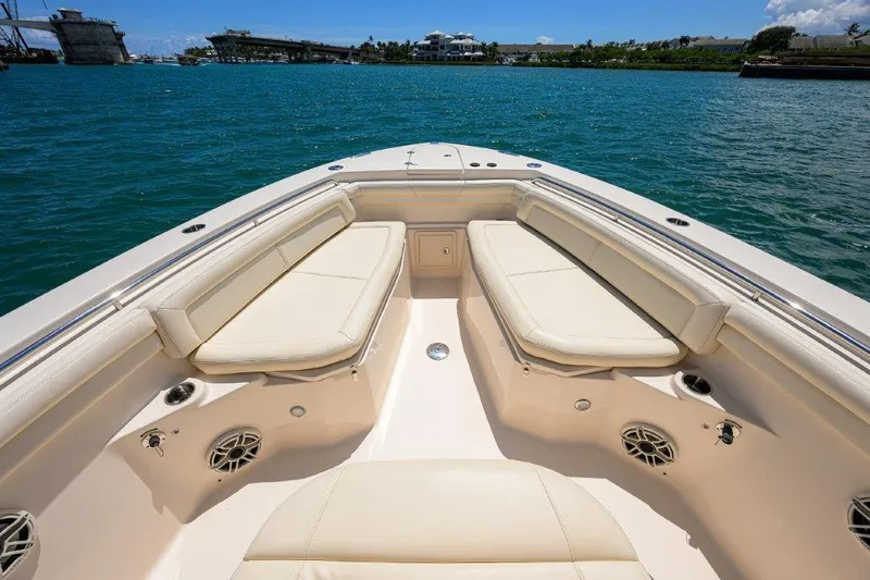 Reel Chaos Yacht Photos Pics Grady White 33 - Reel Chaos - Forward Seating