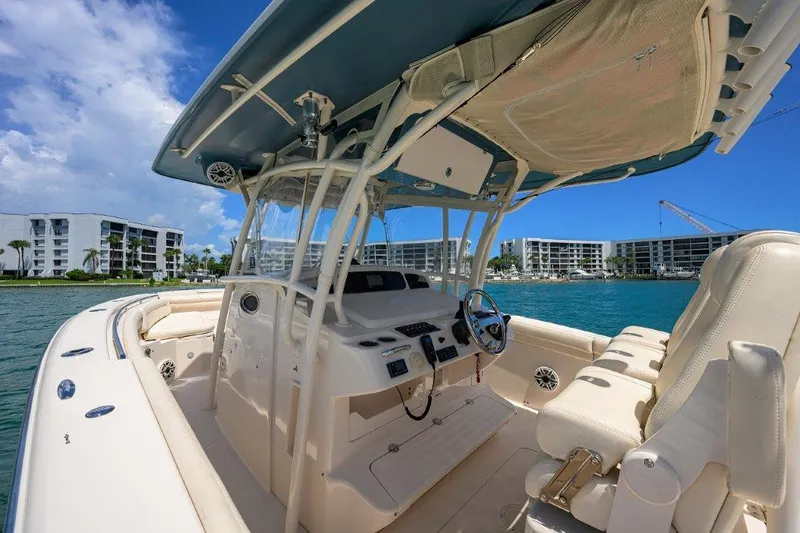 Reel Chaos Yacht Photos Pics Grady White 33 - Reel Chaos - Helm