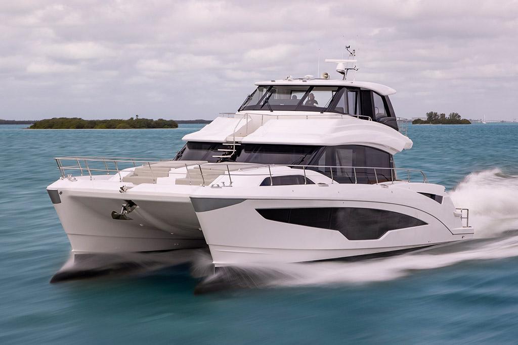 2023-Aquila-70-Luxury-MarineMax