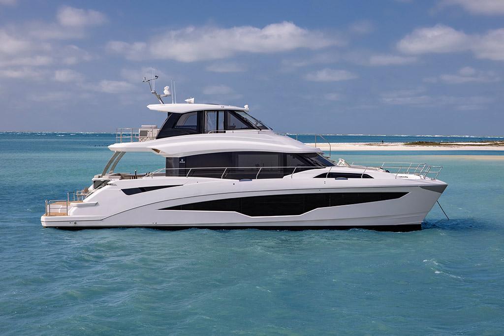 2023-Aquila-70-Luxury-MarineMax