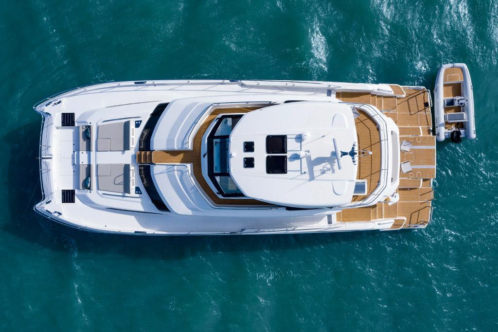 2023-Aquila-70-Luxury-MarineMax