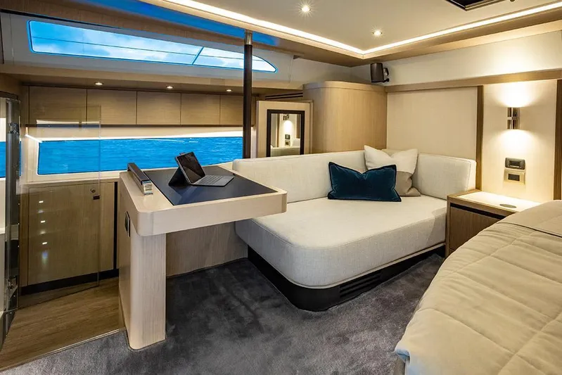  Yacht Photos Pics 2023-Aquila-70-Luxury-MarineMax