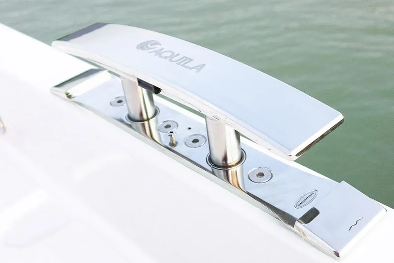  Yacht Photos Pics 2023-Aquila-70-Luxury-MarineMax