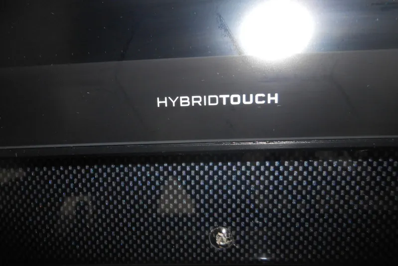  Yacht Photos Pics HybridTouch display on 2007 Sea Ray 44 Sundancer boat dashboard.