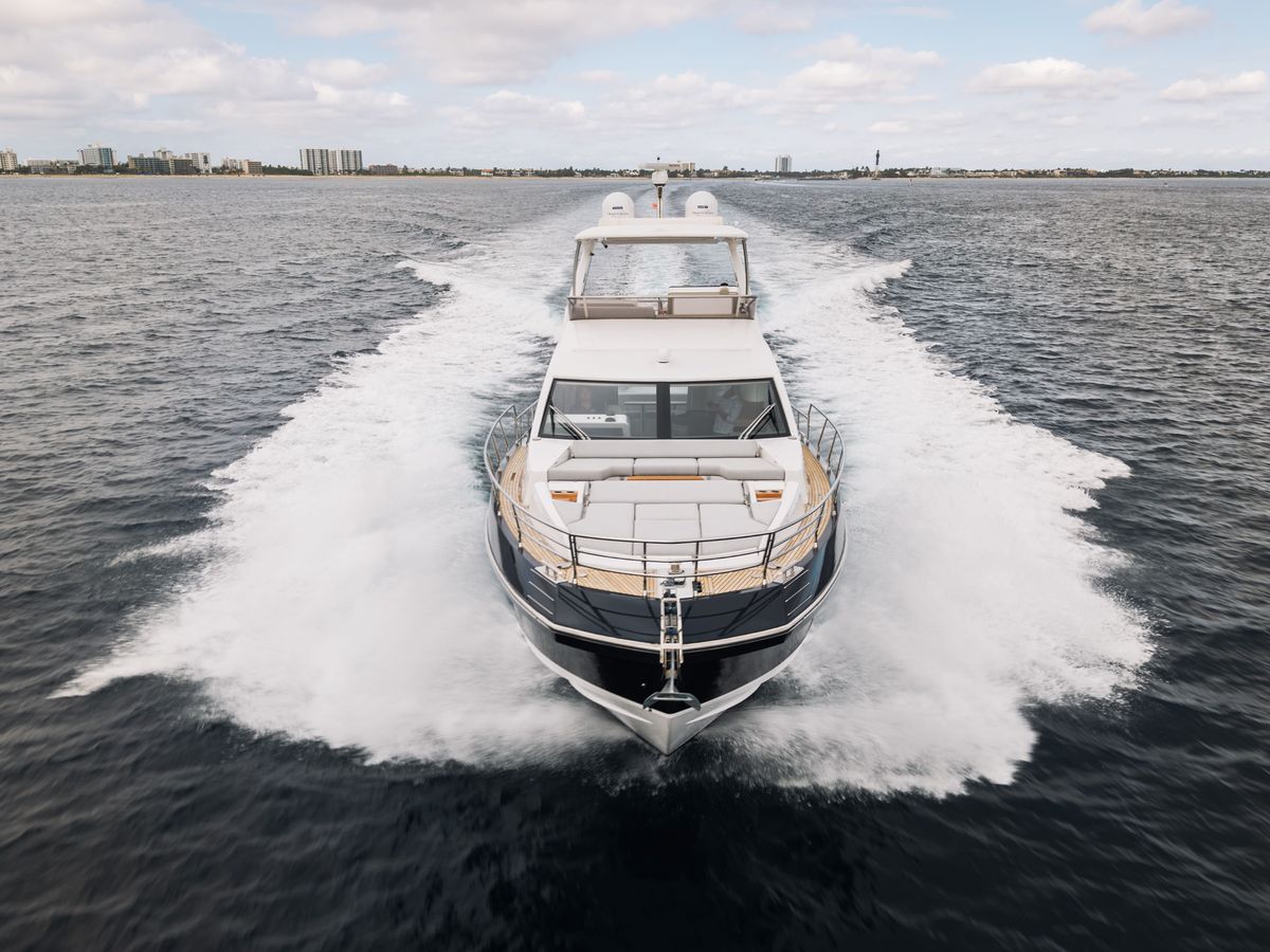 2022 Azimut 60 