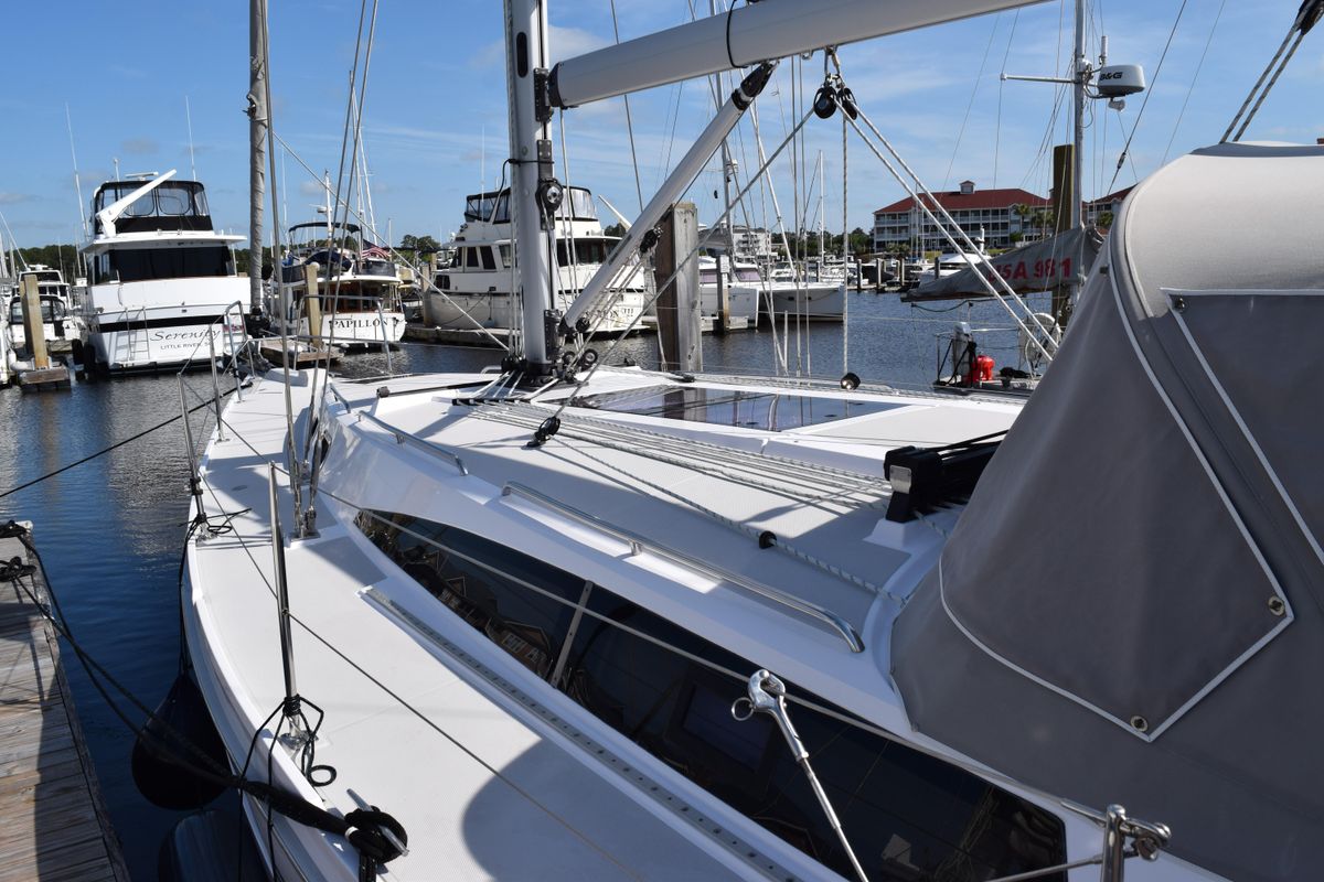 2020 Catalina 43 