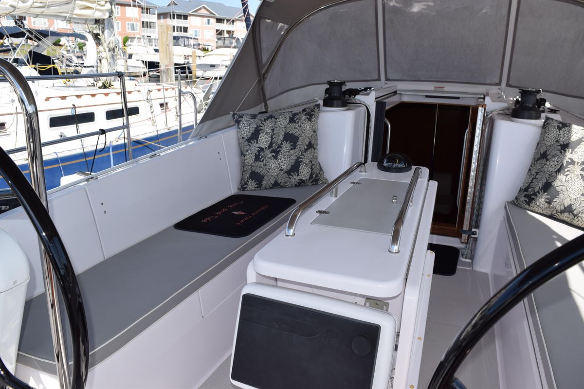 2020 Catalina 43 