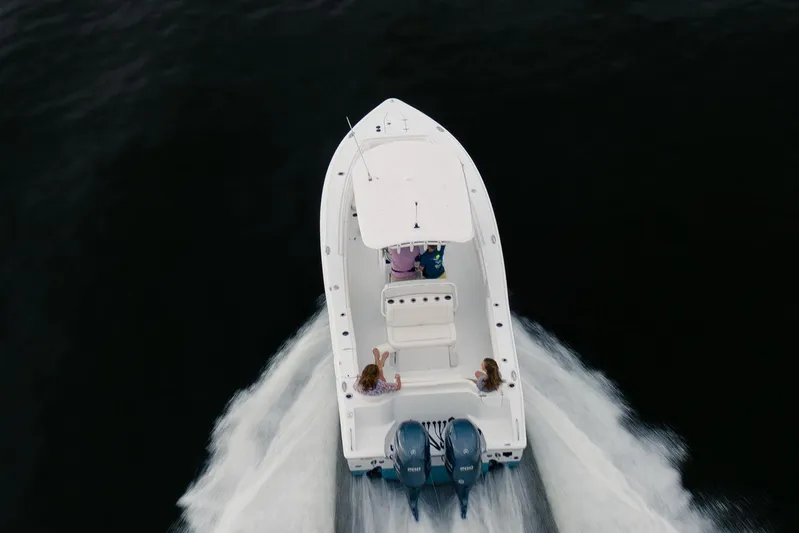  Yacht Photos Pics Manufacturer Provided Image