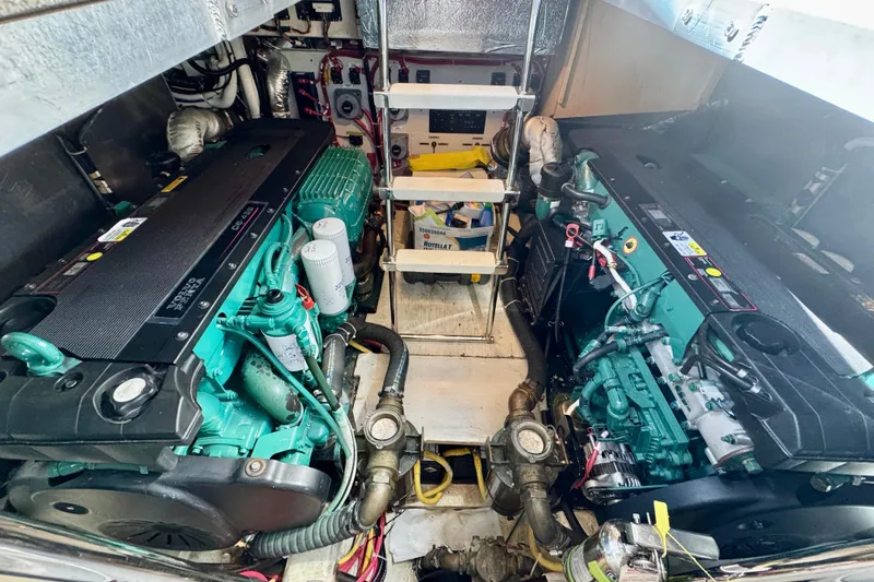 Water Baby Yacht Photos Pics Engine room of 2007 Carver 43 Motor Yacht with twin Volvo Penta engines.
