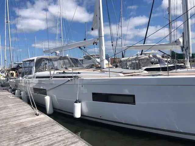 Caduceus Yacht Photos Pics 