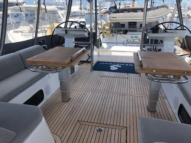 Caduceus Yacht Photos Pics 