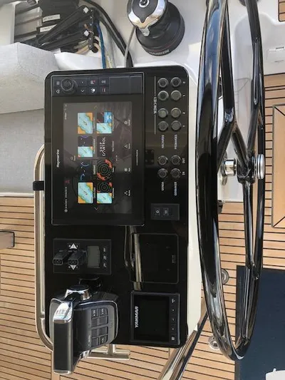 Caduceus Yacht Photos Pics 