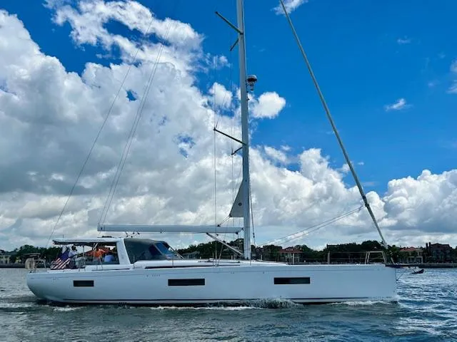 Caduceus Yacht Photos Pics 