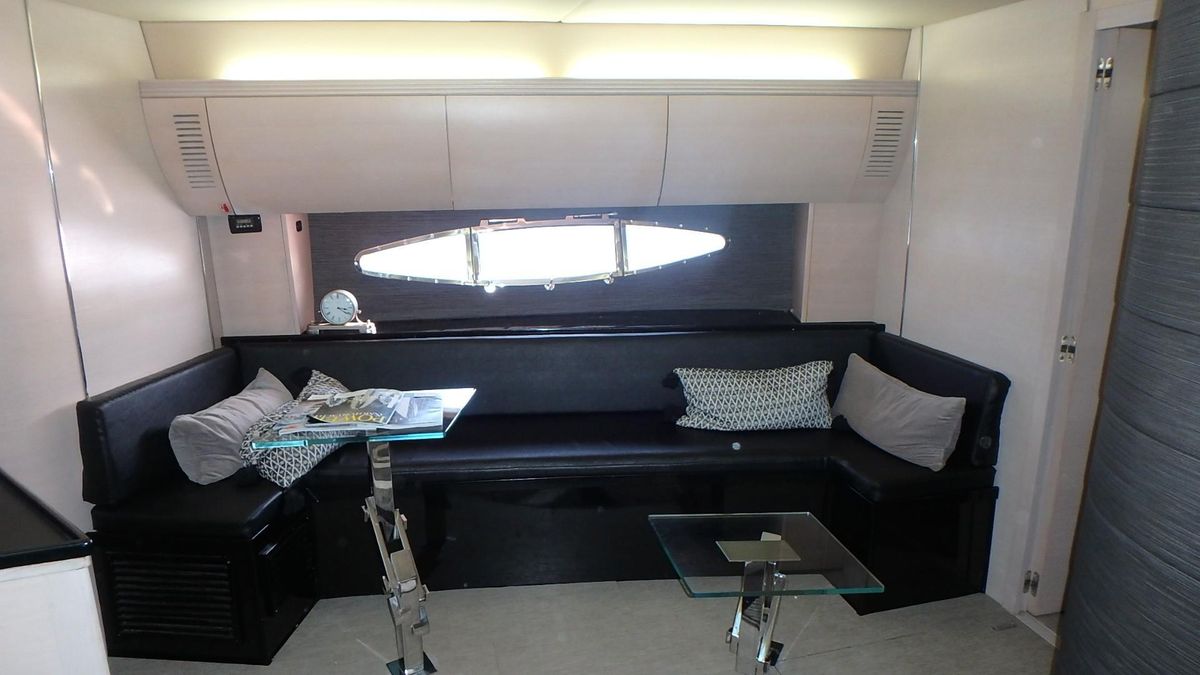 2006 Azimut 55 