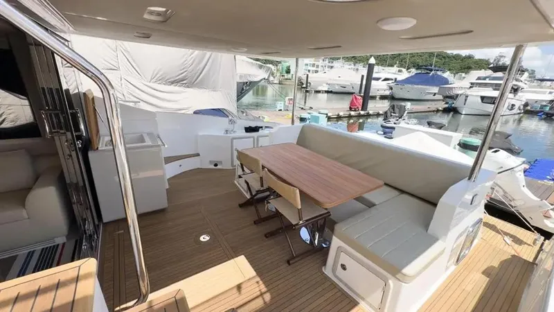  Yacht Photos Pics AZIMUT 66 FLY