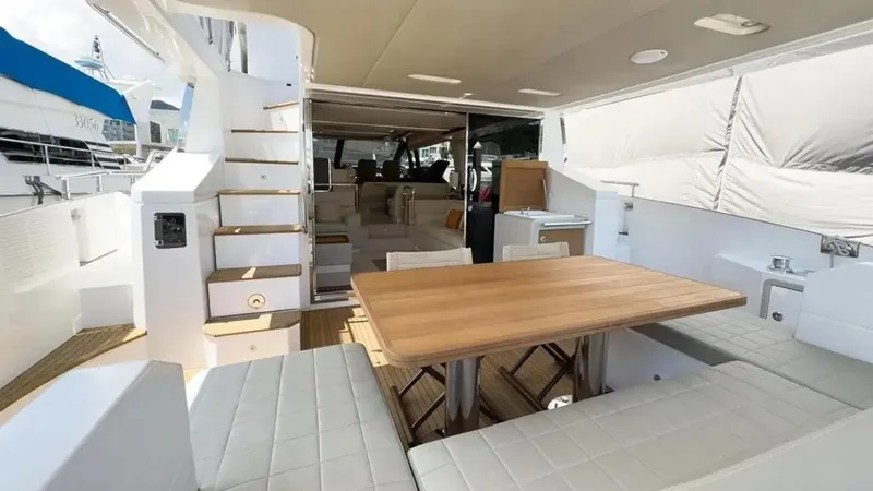  Yacht Photos Pics AZIMUT 66 FLY