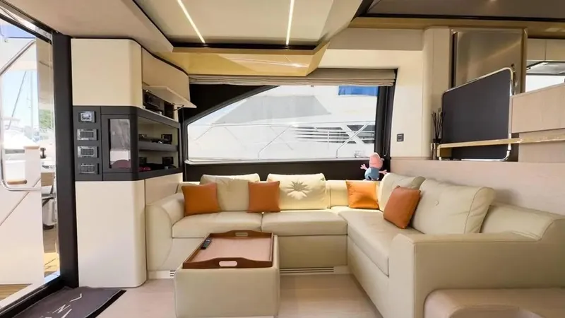  Yacht Photos Pics AZIMUT 66 FLY