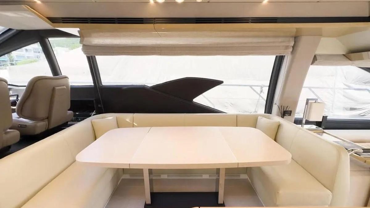 2017 Azimut 68 