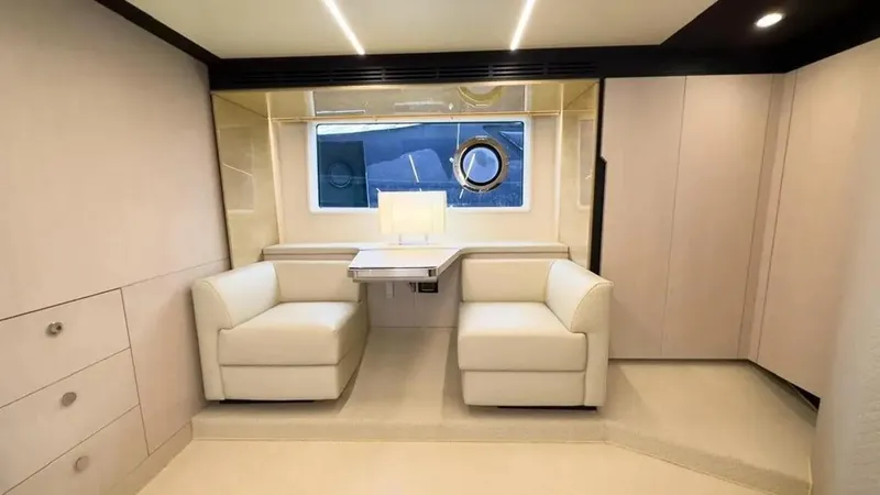  Yacht Photos Pics AZIMUT 66 FLY