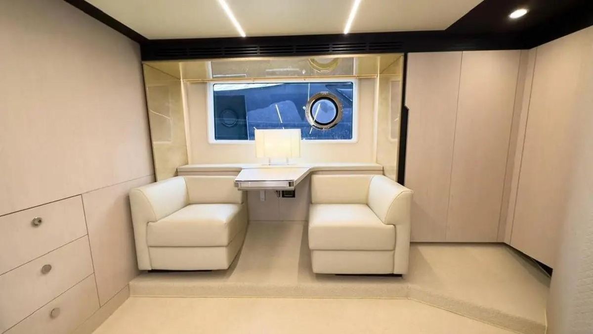 2017 Azimut 68 