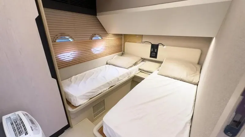  Yacht Photos Pics AZIMUT 66 FLY