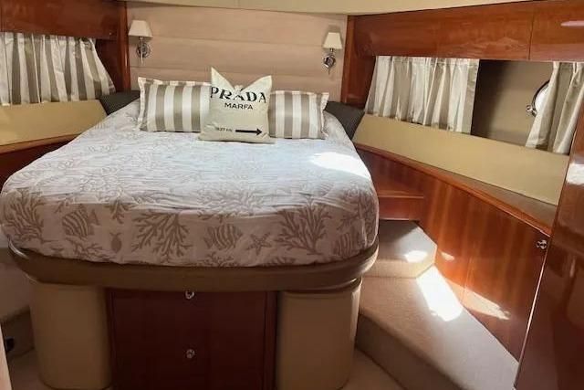 2006 Princess 68 