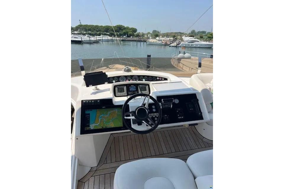 2006 Princess 68 