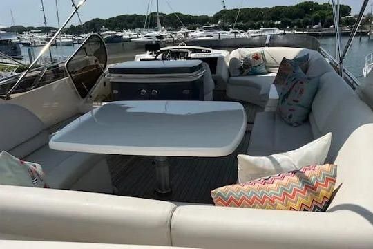 2006 Princess 68 