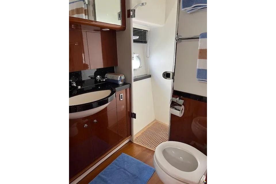 2006 Princess 68 