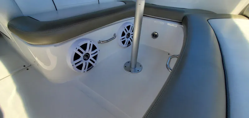 Just Becuz Yacht Photos Pics 2007 Sea Ray 310 Sundancer interior with speakers and seating area.