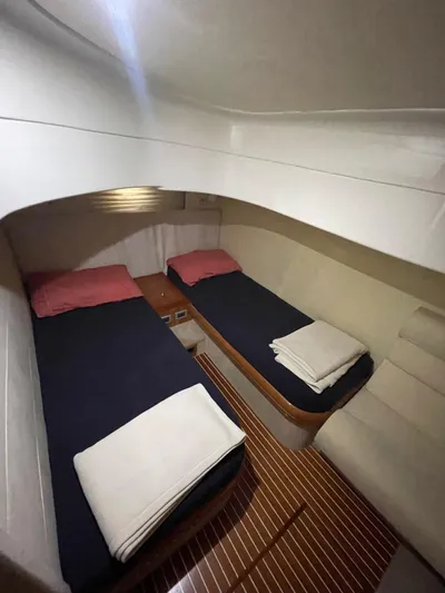  Yacht Photos Pics 02b533ac-baa8-4b03-b7c7-ed0b21ff20dc.jpeg