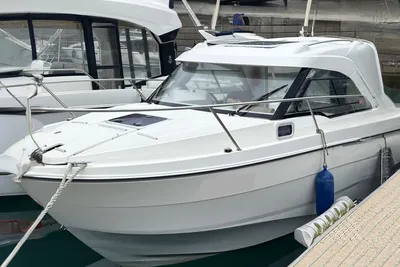 2017 Beneteau Antares 8