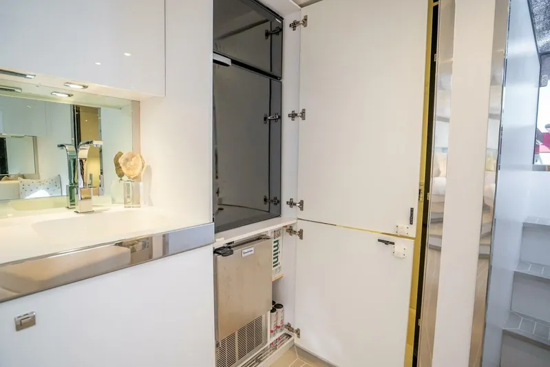 L.o.u. Yacht Photos Pics Luxurious interior of 2016 VanDutch 55 yacht featuring sleek cabinetry and modern fixtures.