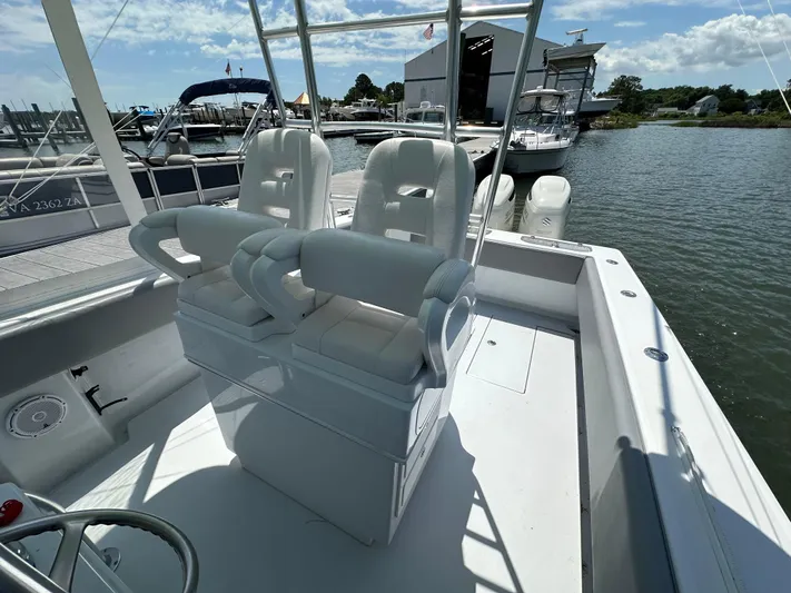 Hit-n-run Yacht Photos Pics 