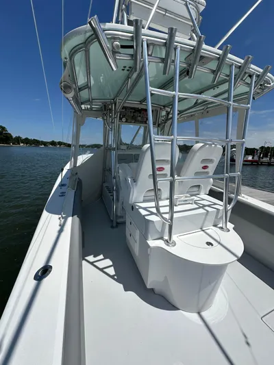 Hit-n-run Yacht Photos Pics 