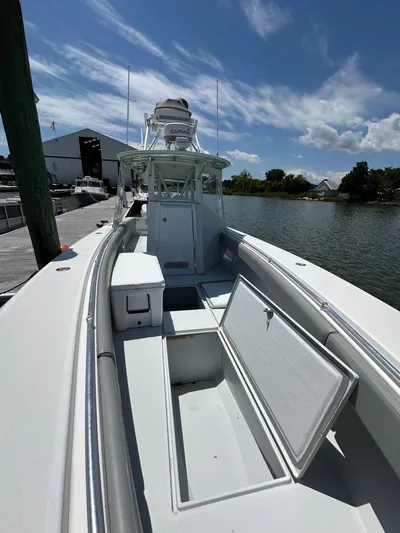 Hit-n-run Yacht Photos Pics 