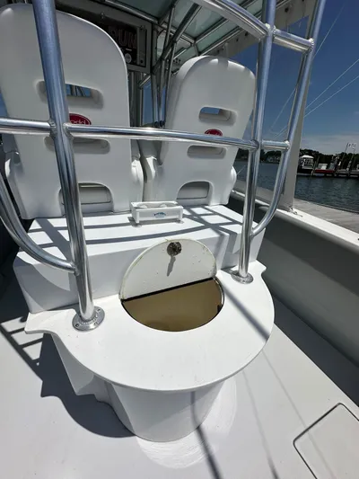 Hit-n-run Yacht Photos Pics 