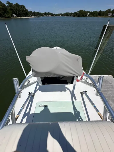 Hit-n-run Yacht Photos Pics 