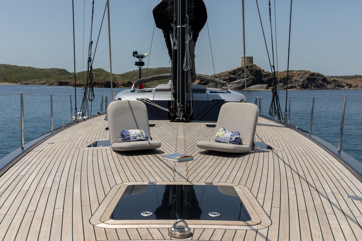 2009 Shipman 72 