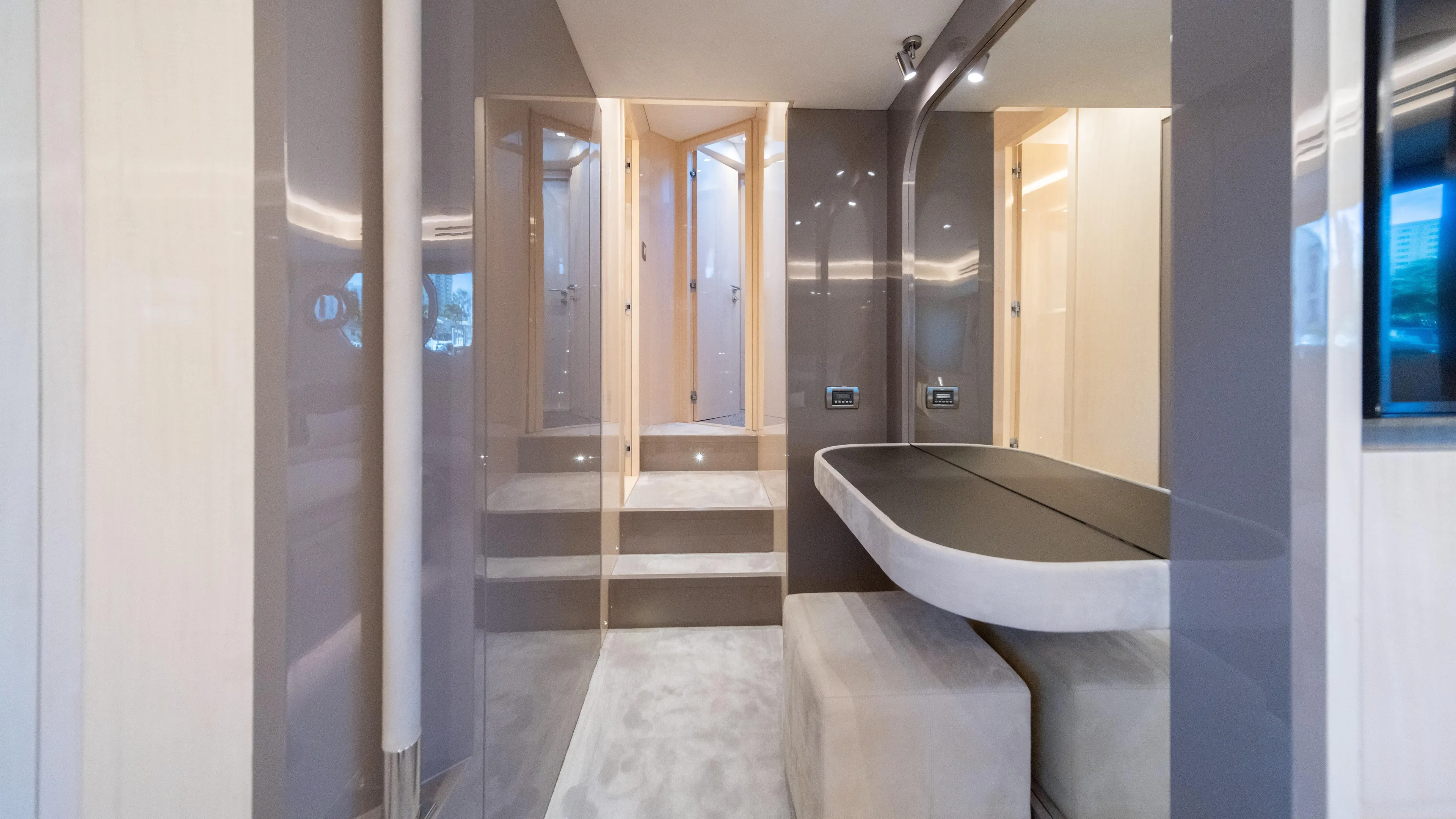 Classy Lady IV Yacht Photos Pics 