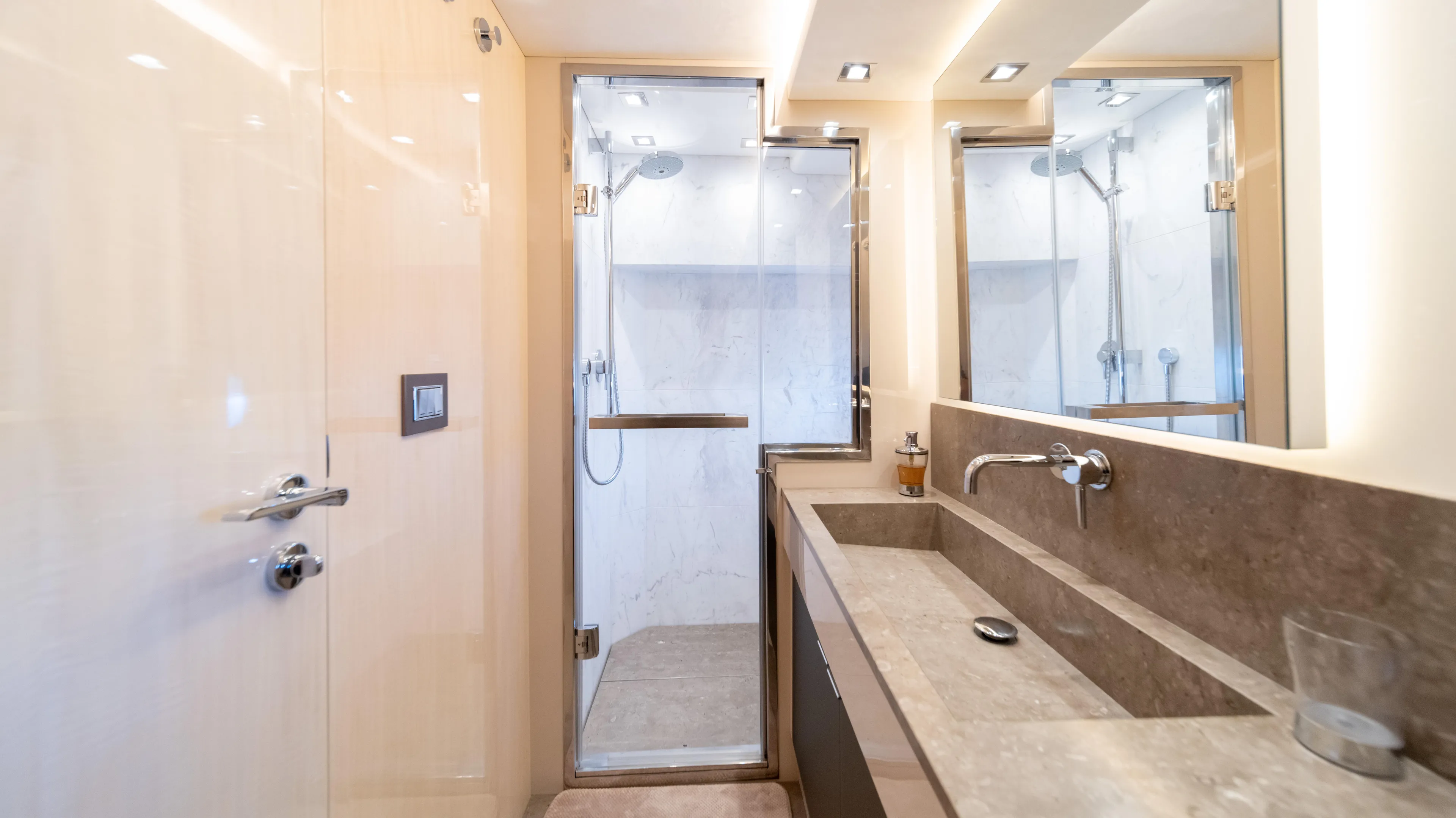 Classy Lady IV Yacht Photos Pics 