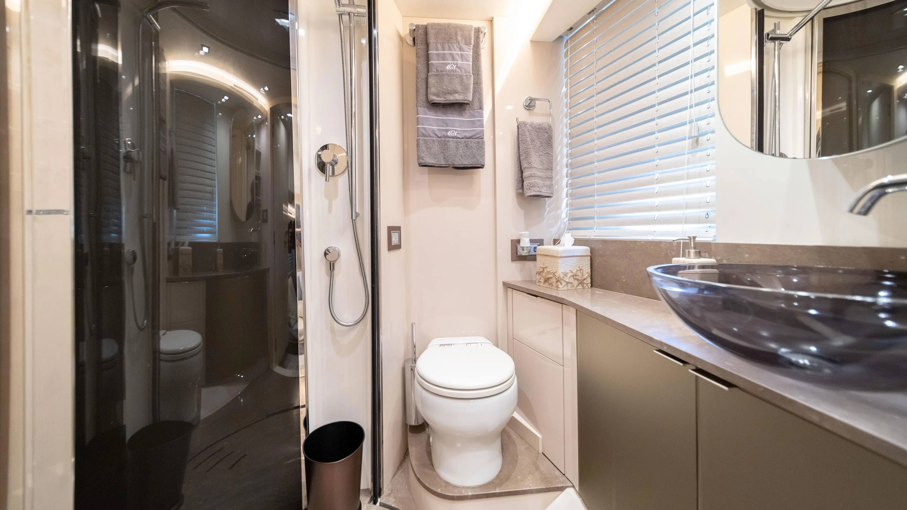 Classy Lady IV Yacht Photos Pics 