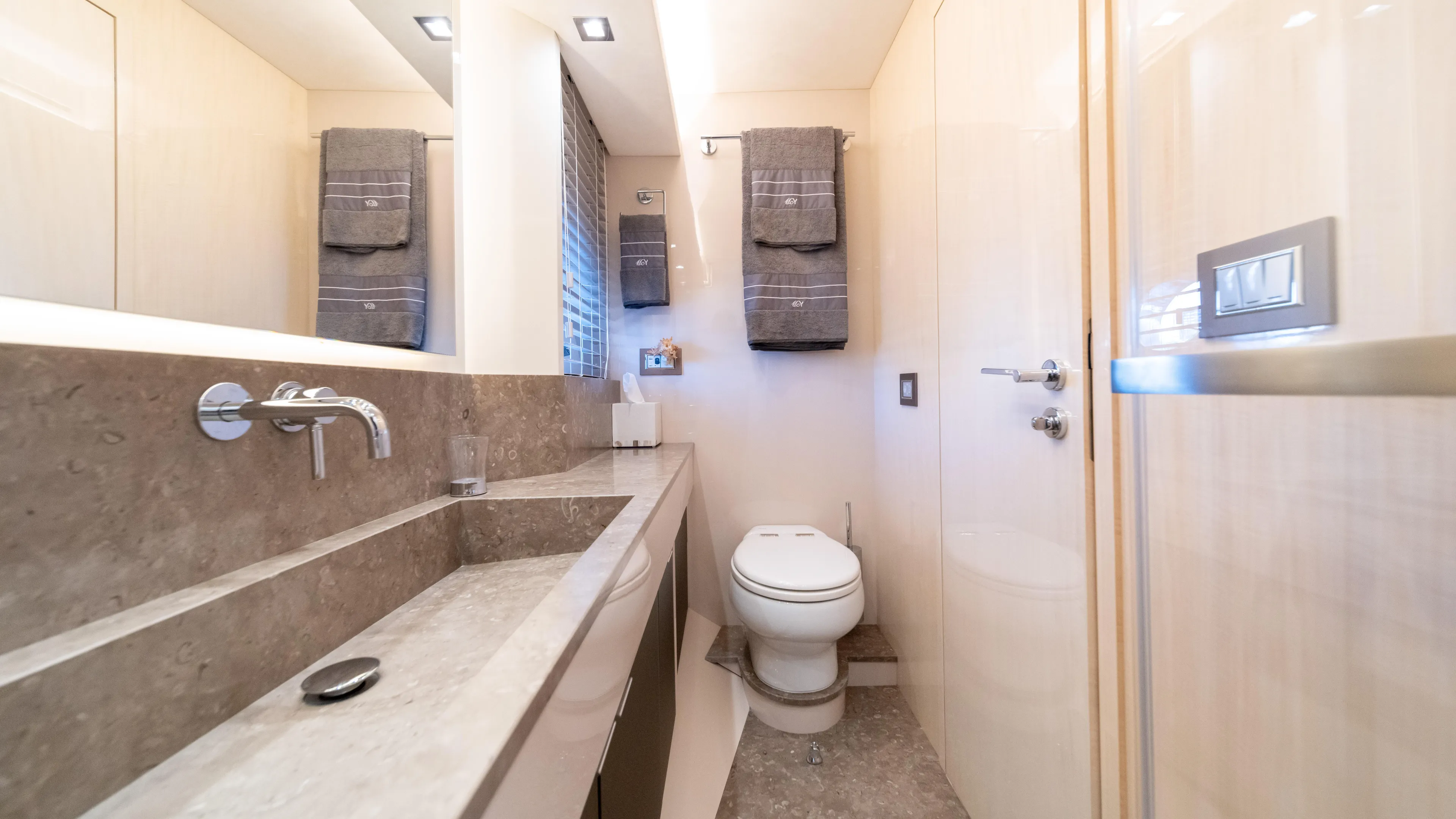 Classy Lady IV Yacht Photos Pics 