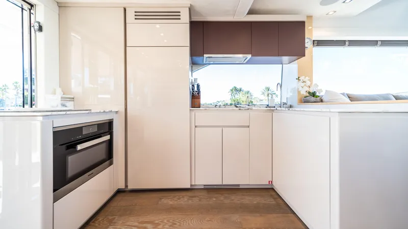 Classy Lady IV Yacht Photos Pics 