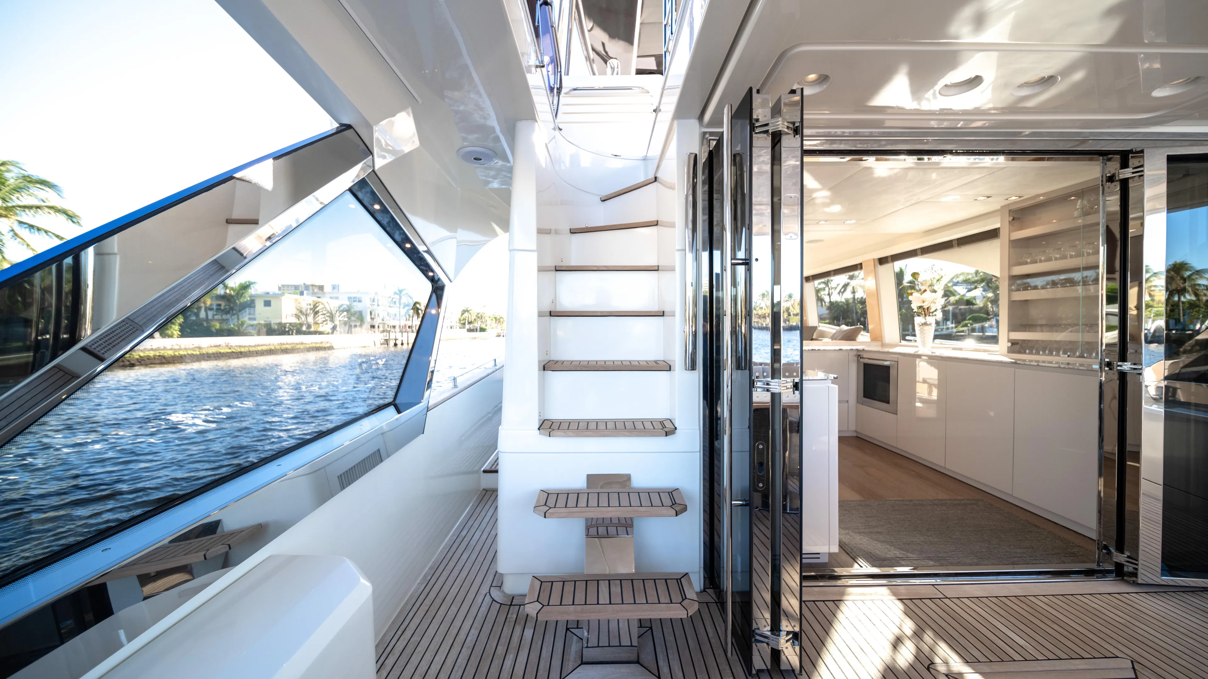 Classy Lady IV Yacht Photos Pics 