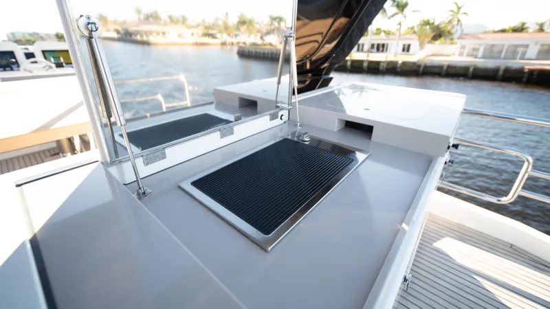 Classy Lady IV Yacht Photos Pics 