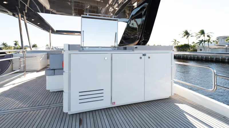 Classy Lady IV Yacht Photos Pics 