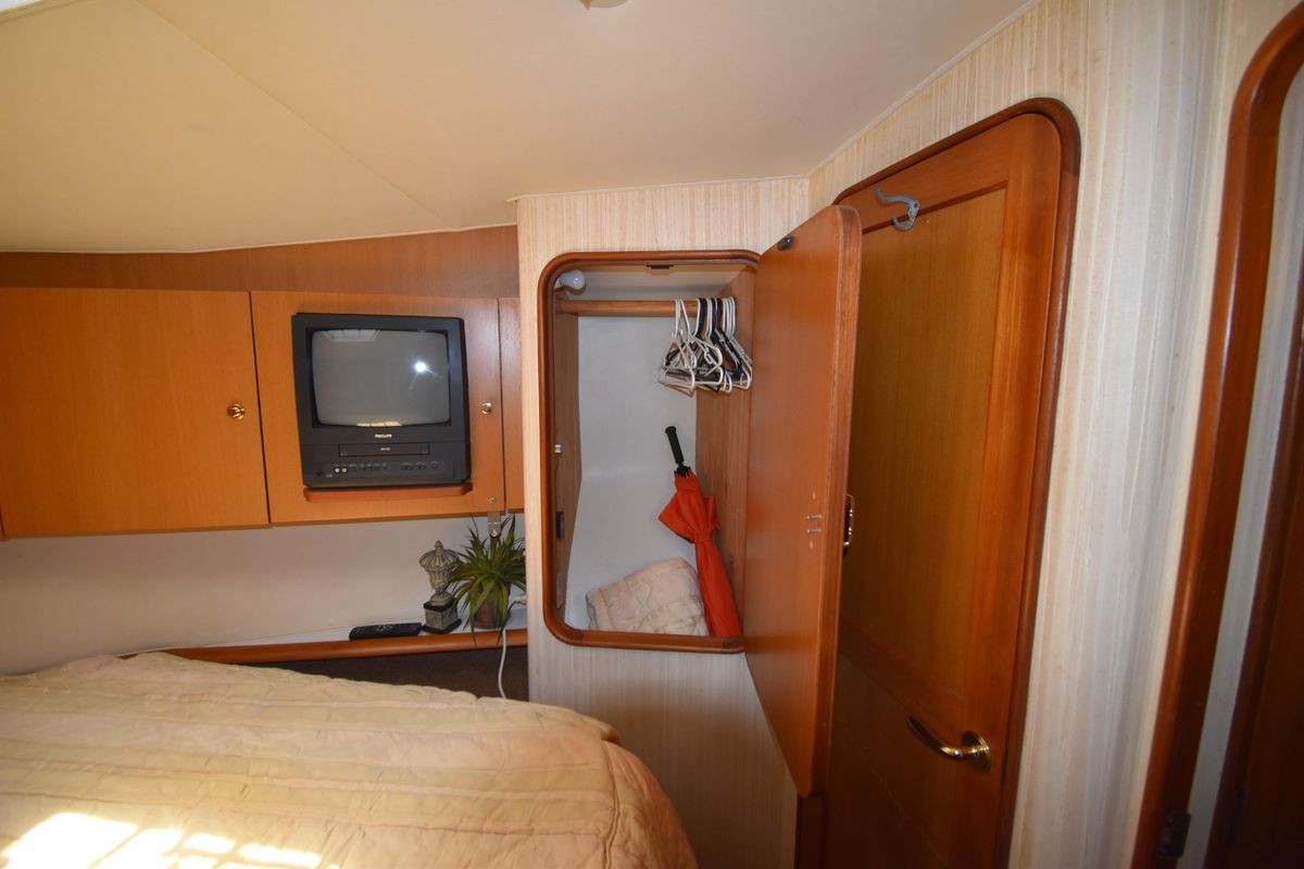 2003 Ocean Yachts 48 